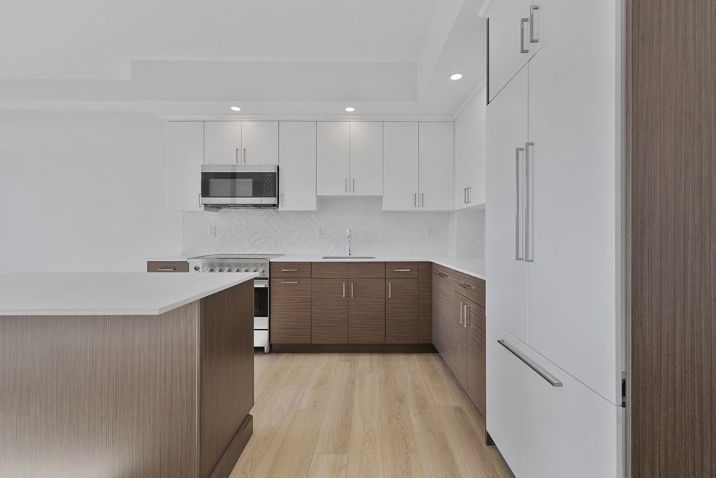 1948 Washington St # 5J