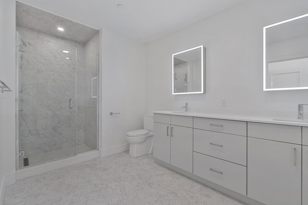 1948 Washington St # 5J