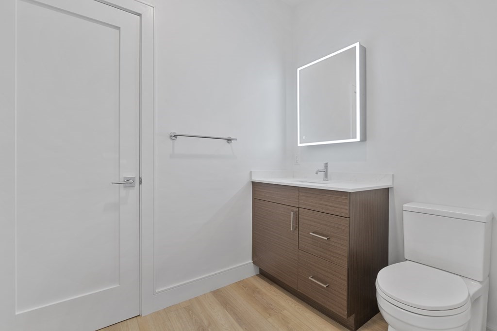 1948 Washington St # 5J