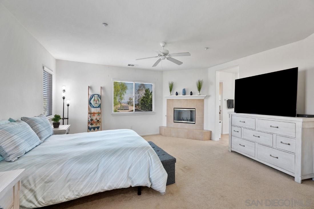 27805 Dogwood Gln