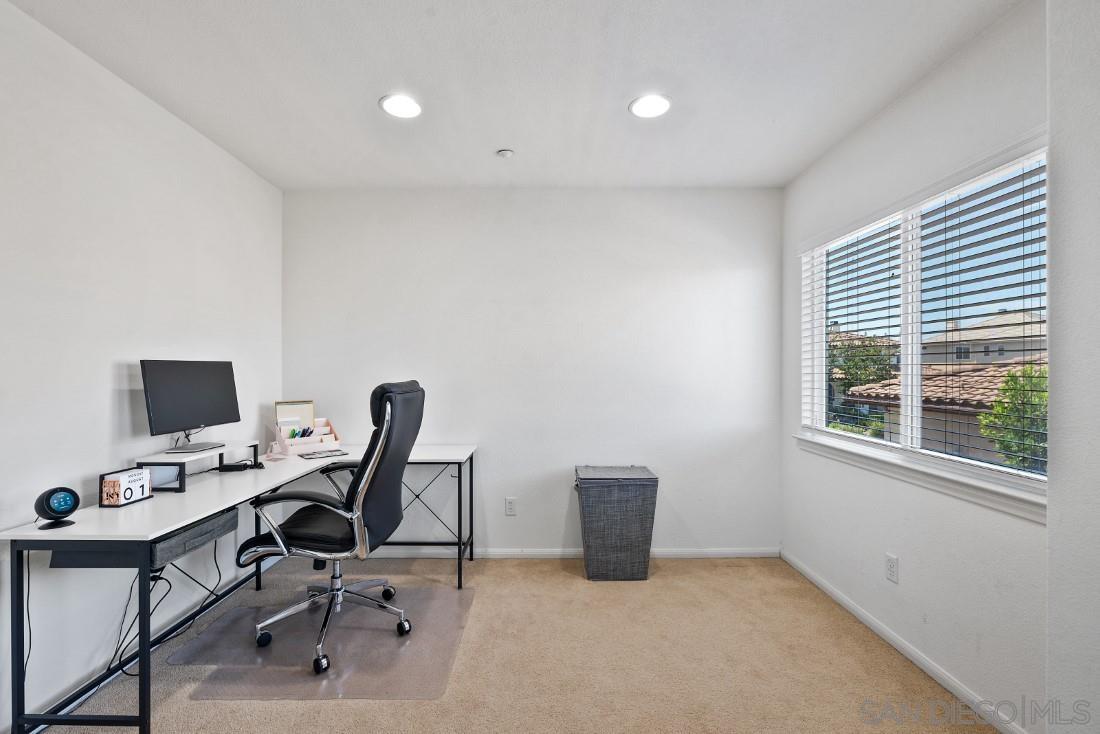 27805 Dogwood Gln