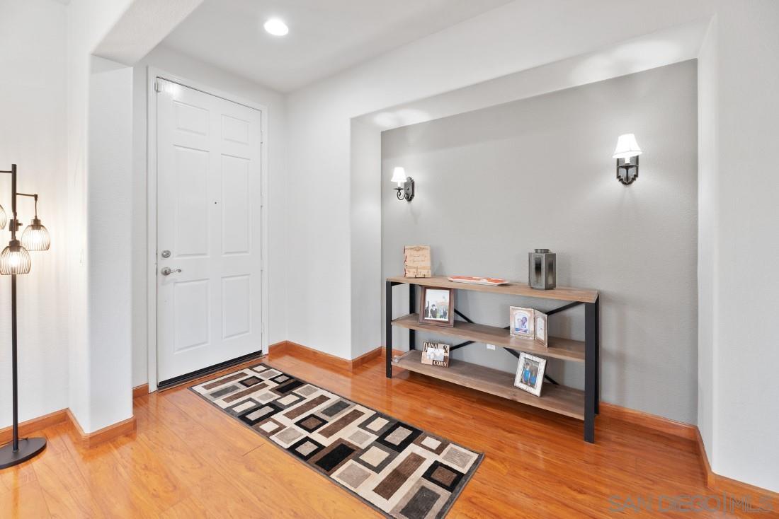 27805 Dogwood Gln