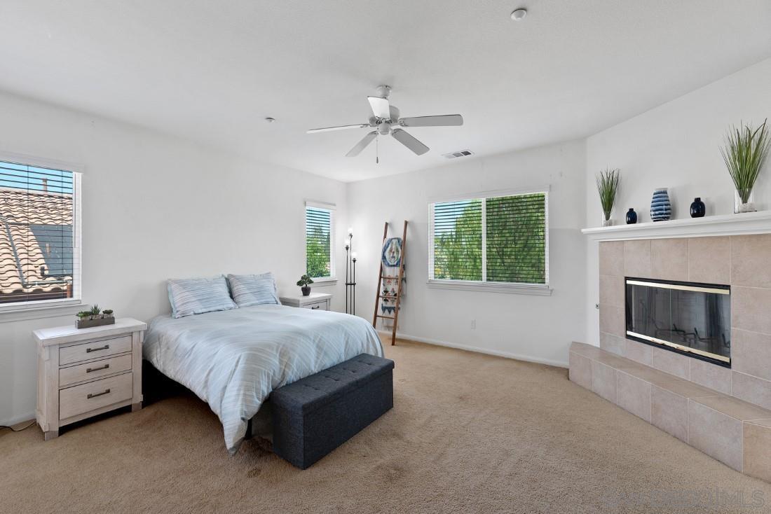 27805 Dogwood Gln