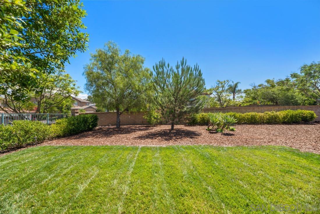 27805 Dogwood Gln