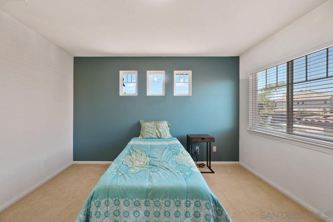 27805 Dogwood Gln