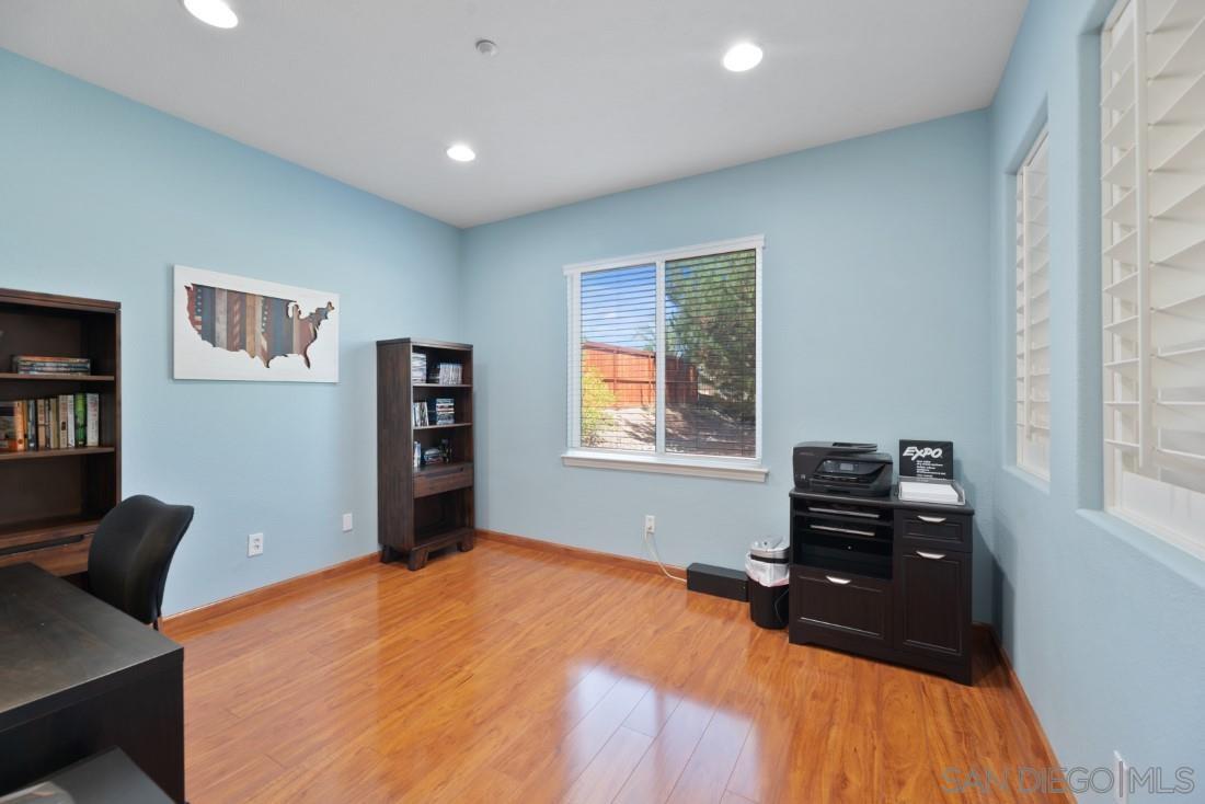 27805 Dogwood Gln