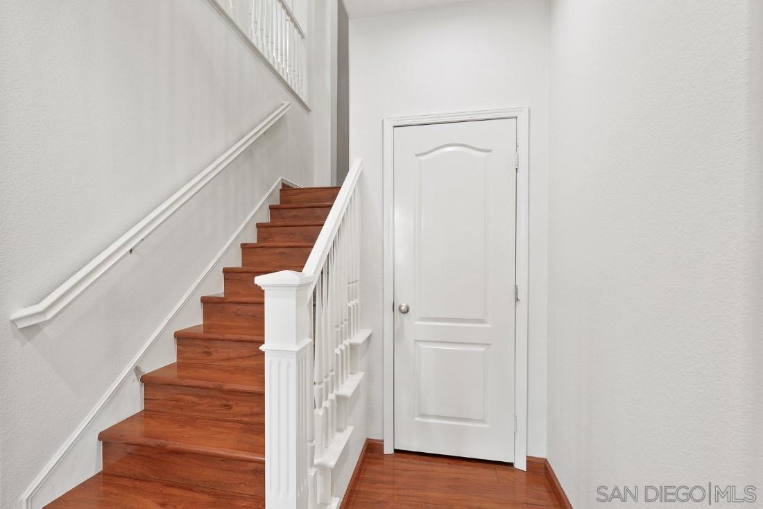 27805 Dogwood Gln
