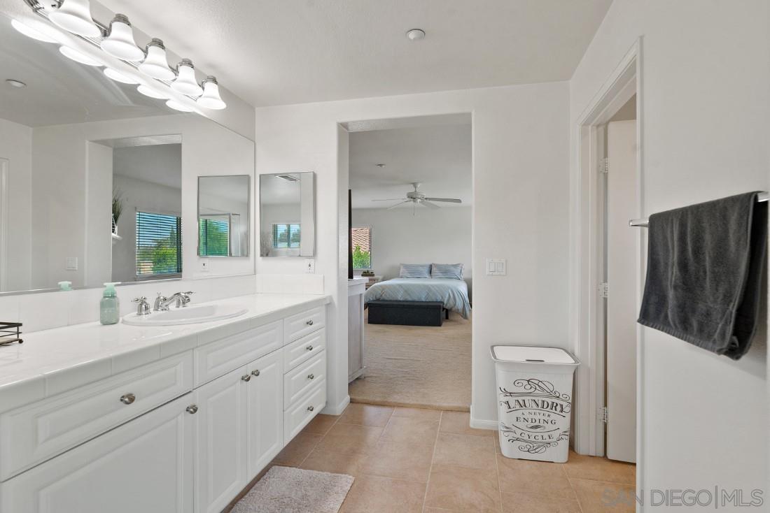 27805 Dogwood Gln
