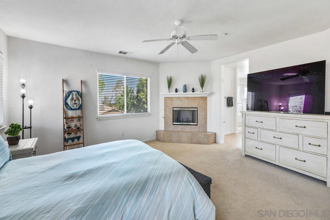 27805 Dogwood Gln