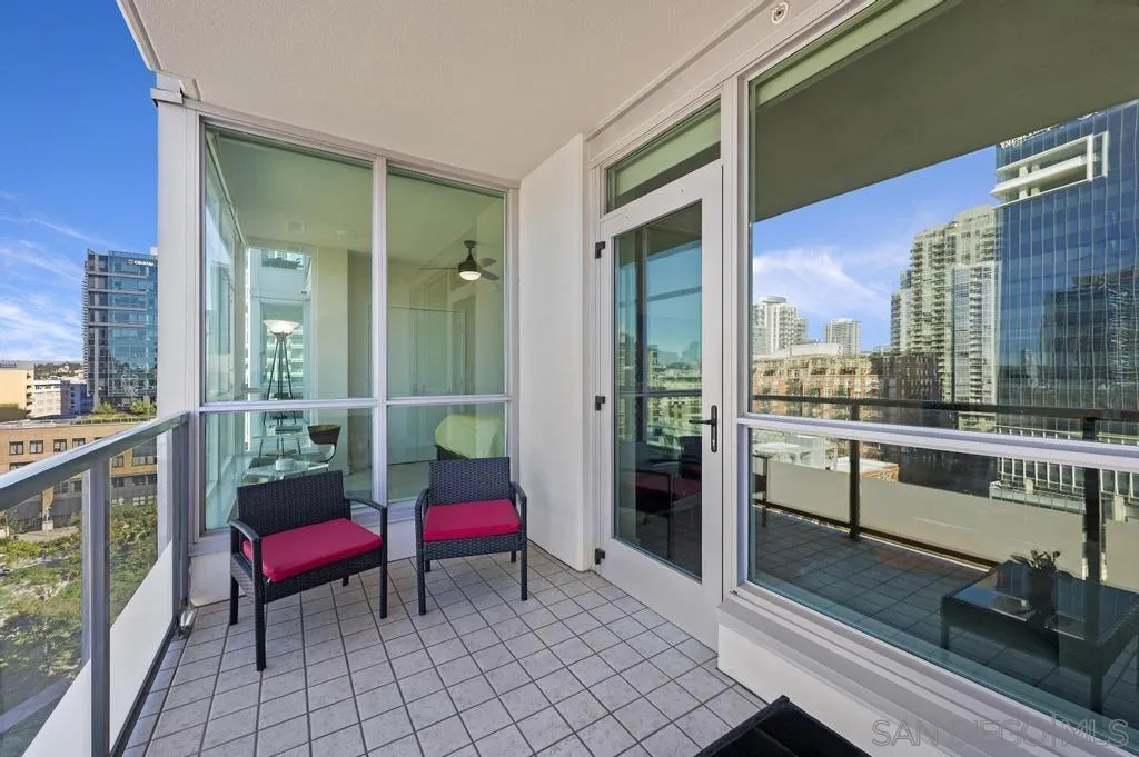325 7th Ave Unit: 1101