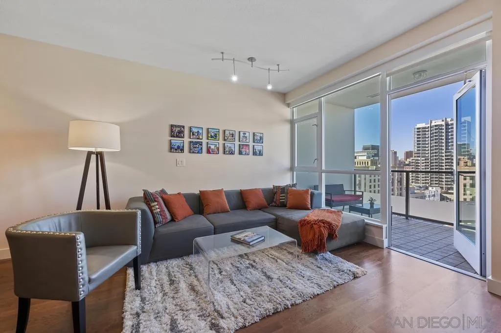 325 7th Ave Unit: 1101