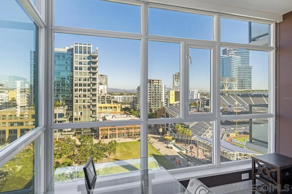 325 7th Ave Unit: 1101