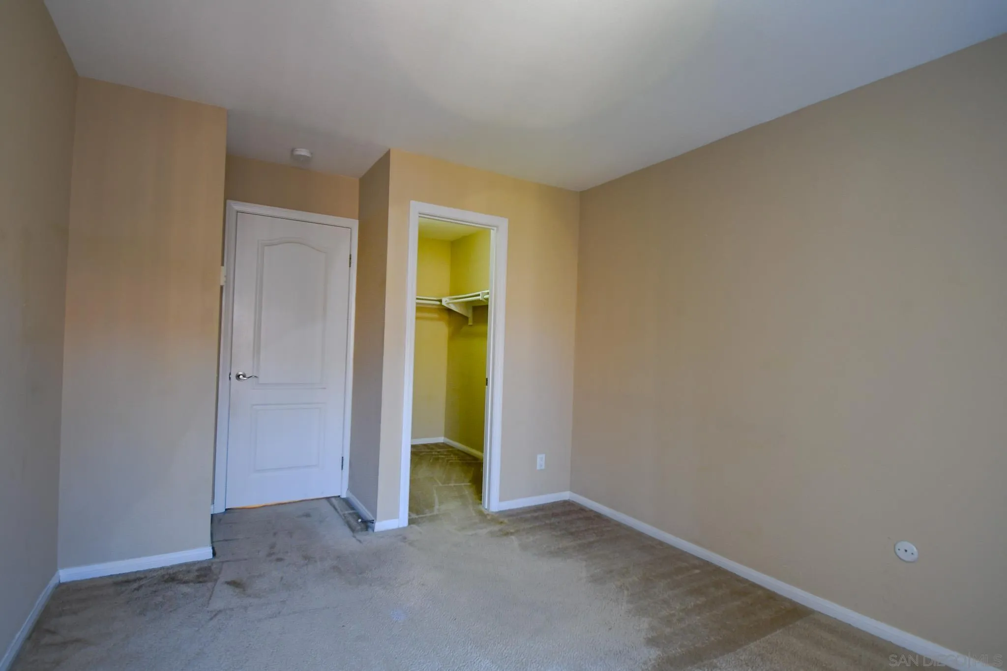 3456 Castle Glen Drive Unit: 270