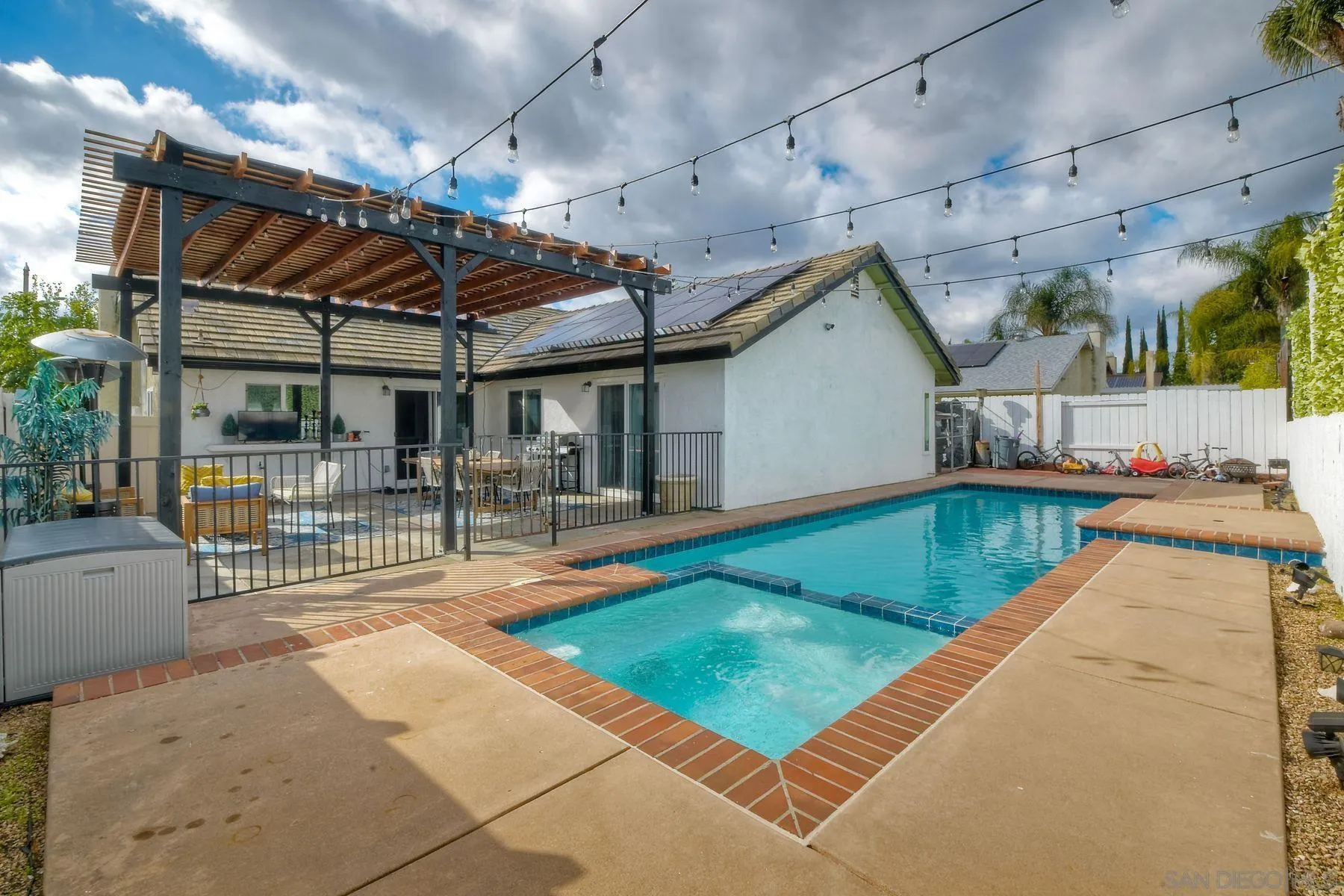 1223 Armstrong