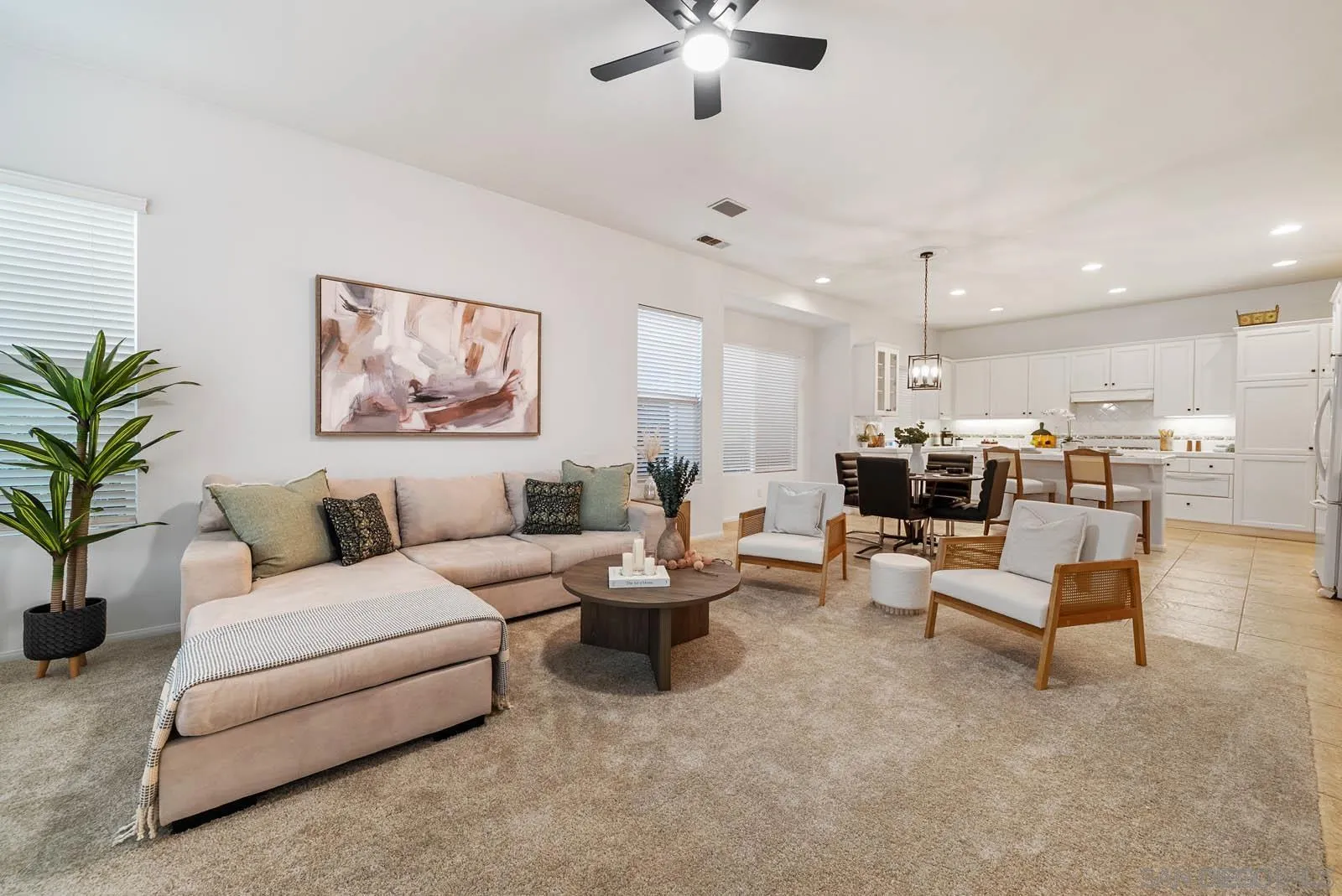 2551 Douglaston Gln