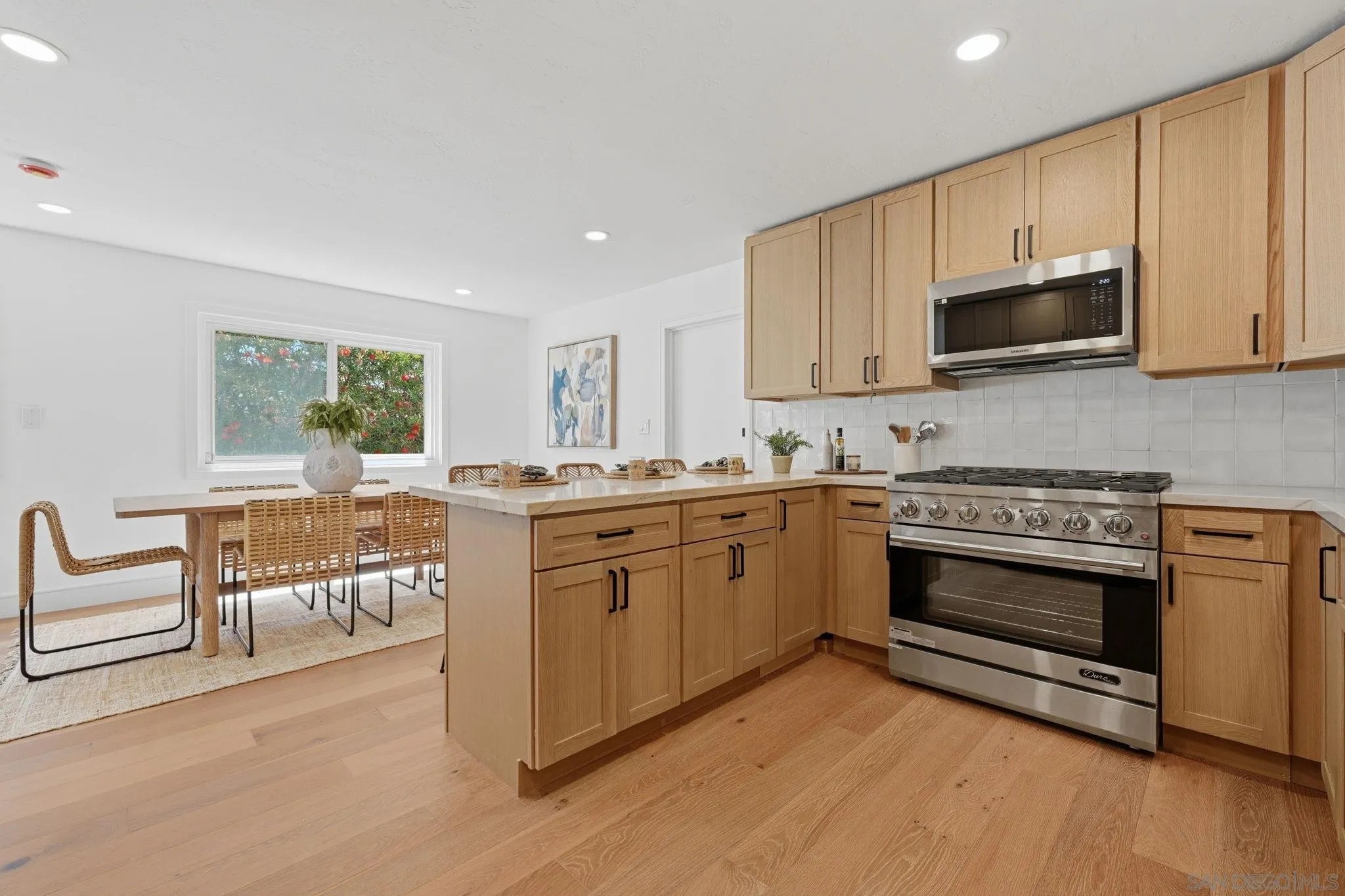 3855 Southview