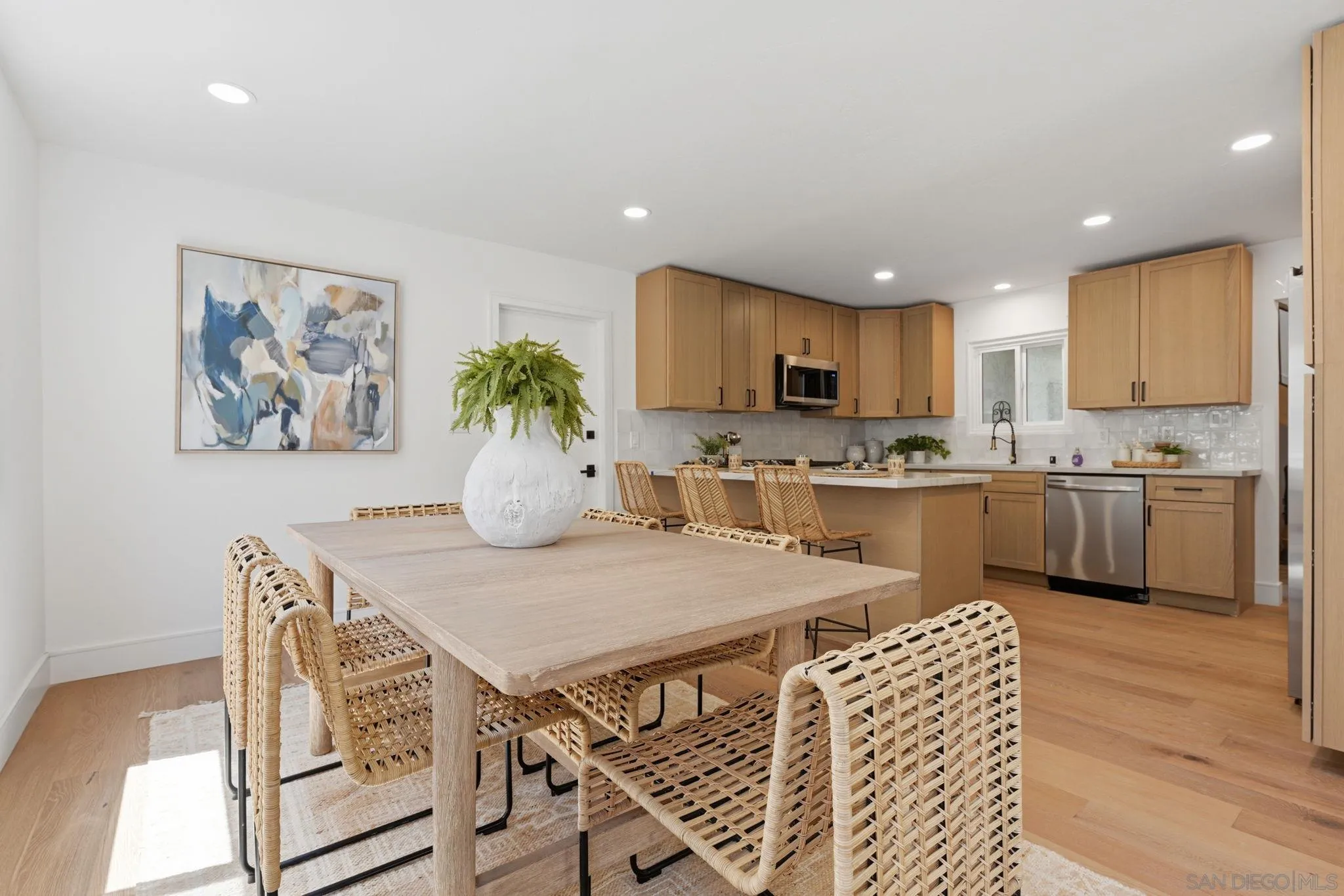 3855 Southview