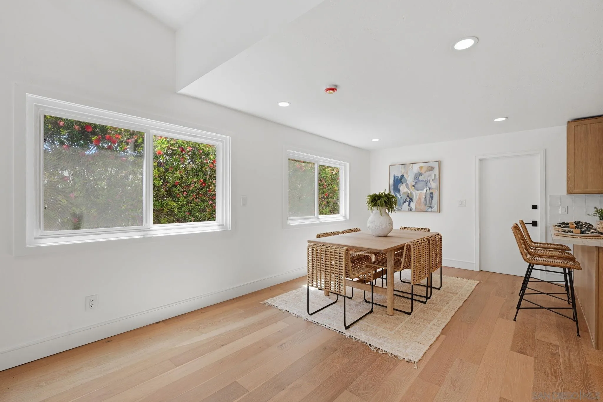 3855 Southview