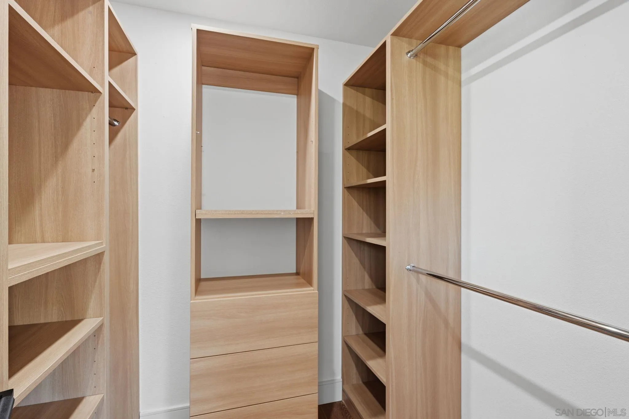 3855 Southview