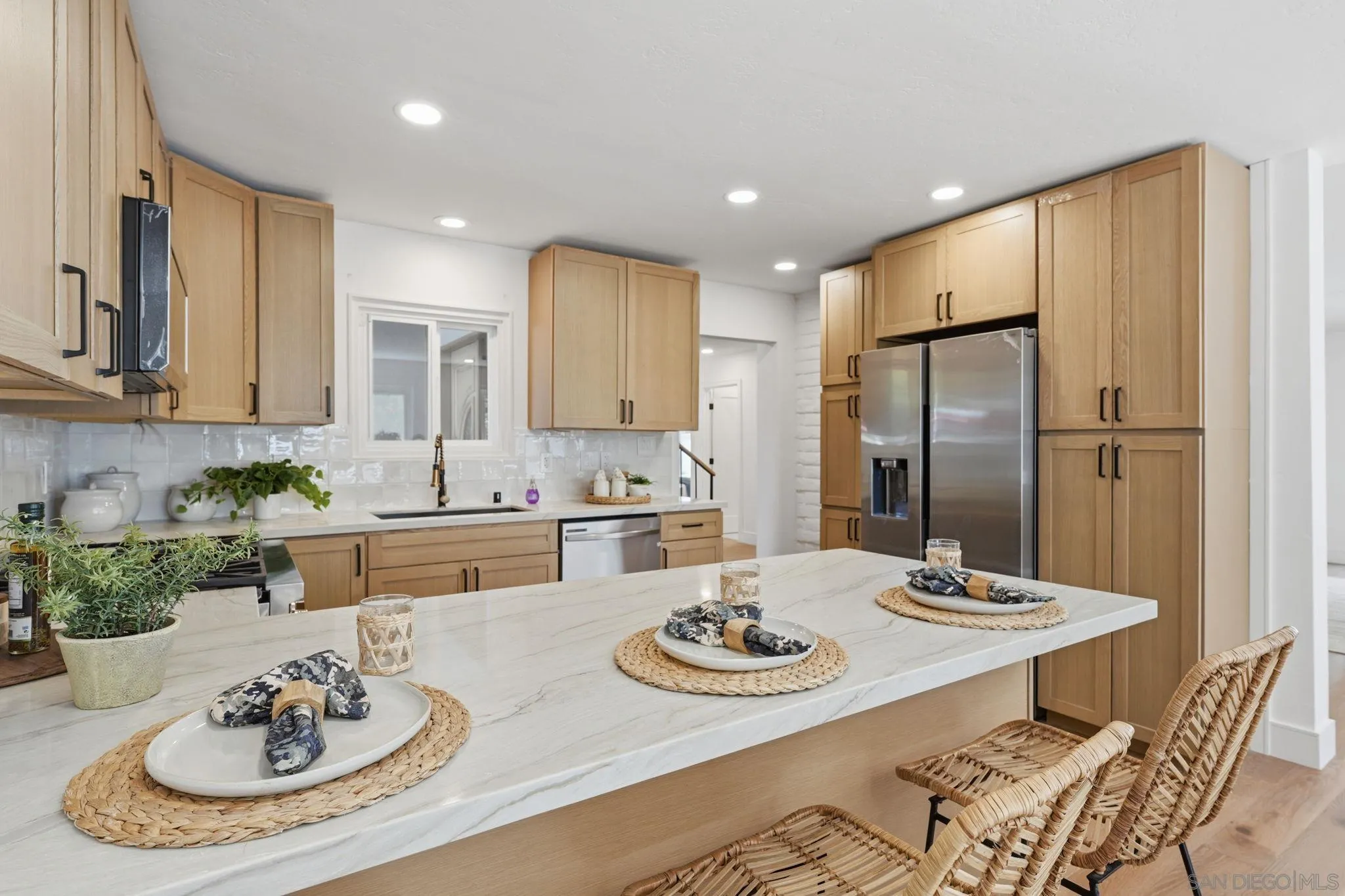 3855 Southview