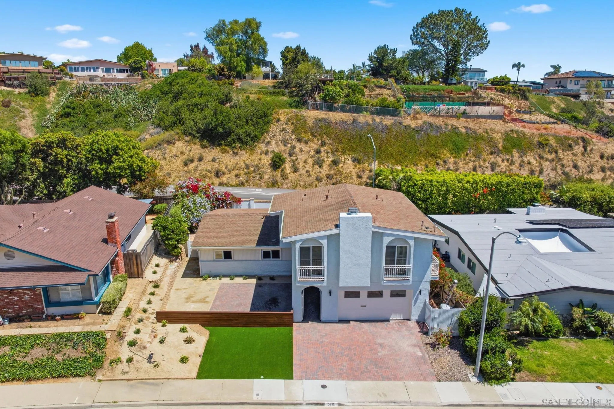 3855 Southview