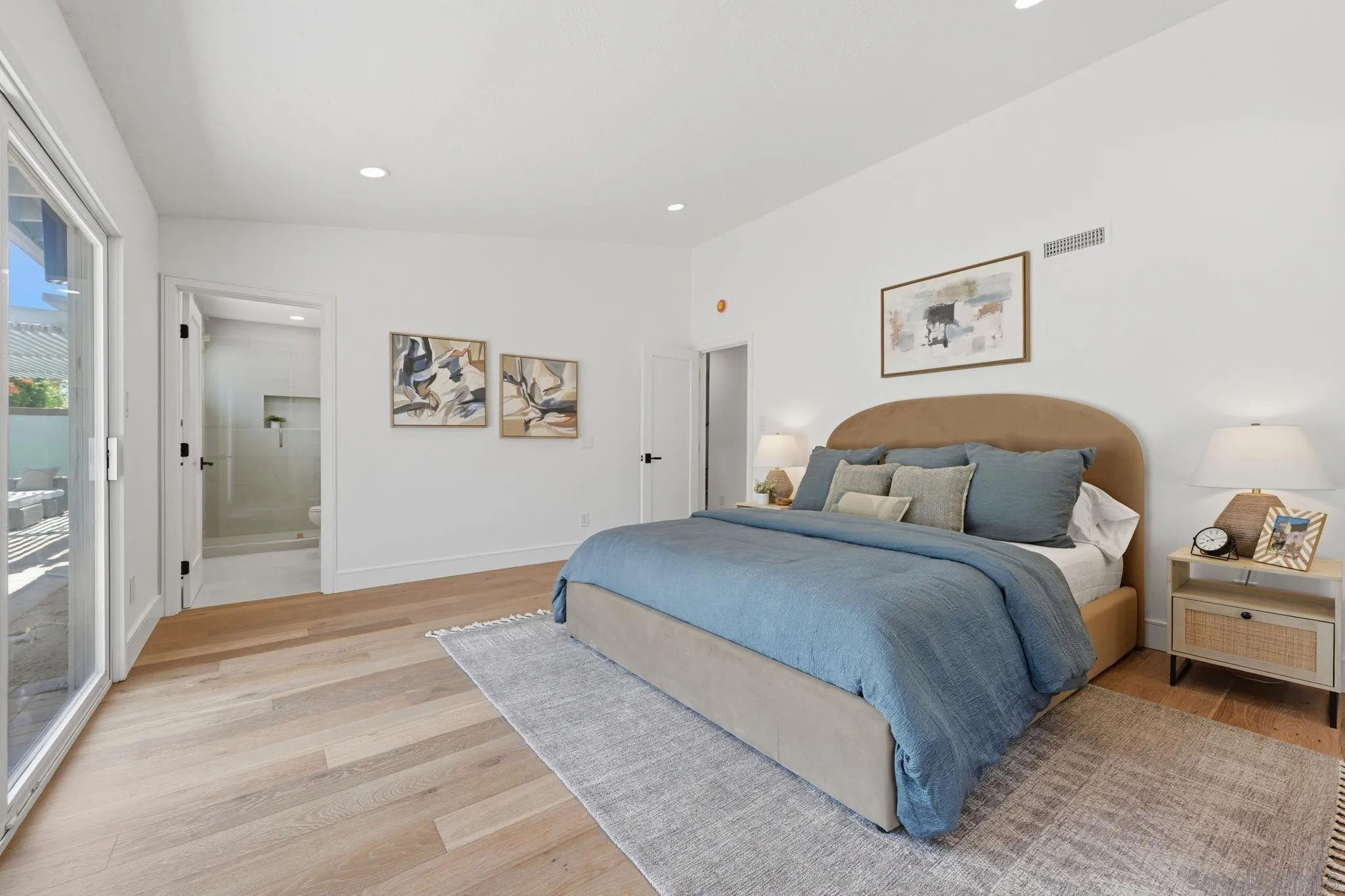 3855 Southview