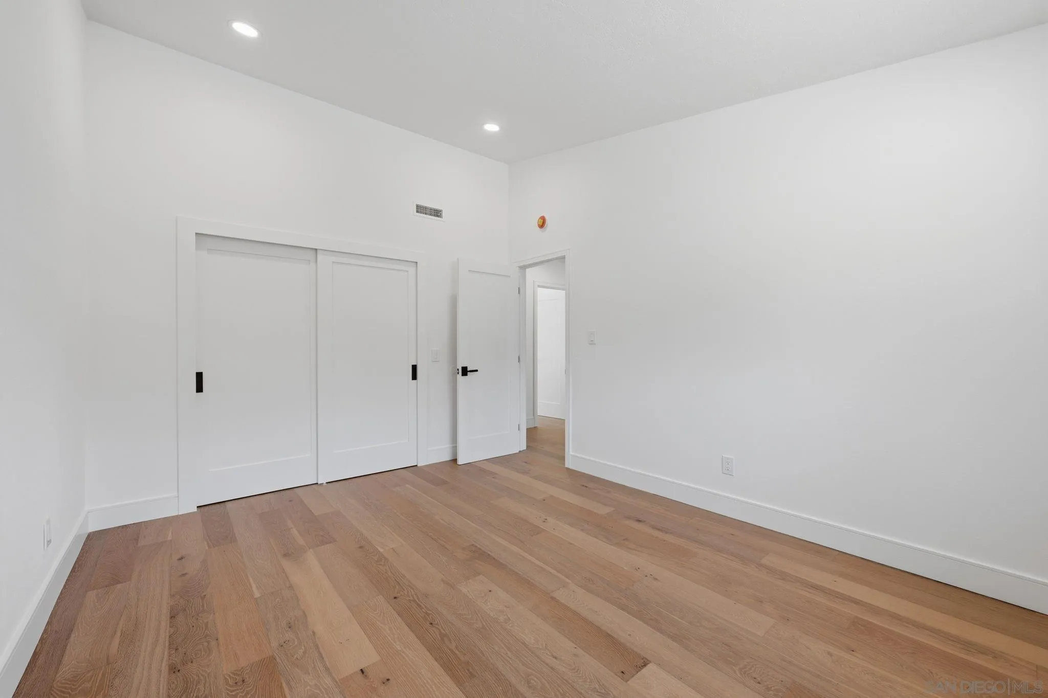 3855 Southview
