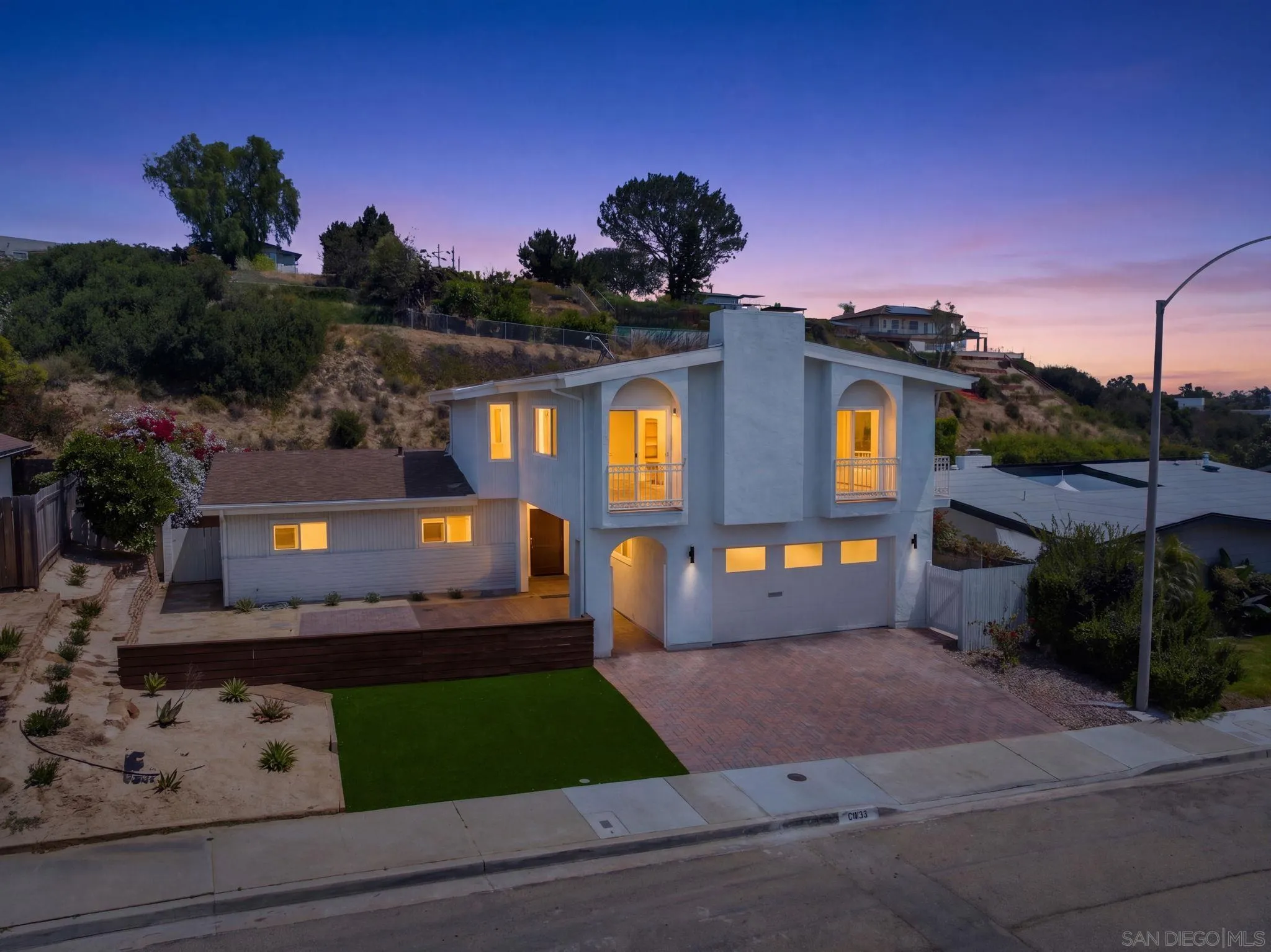 3855 Southview