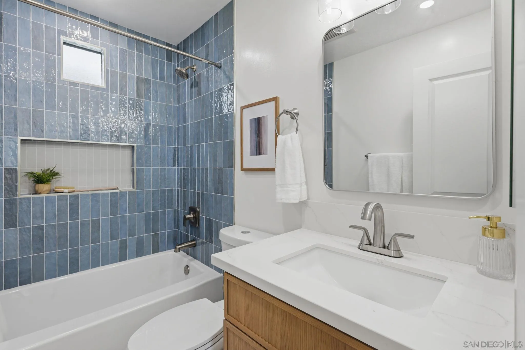 4013 Crown Point Unit 2