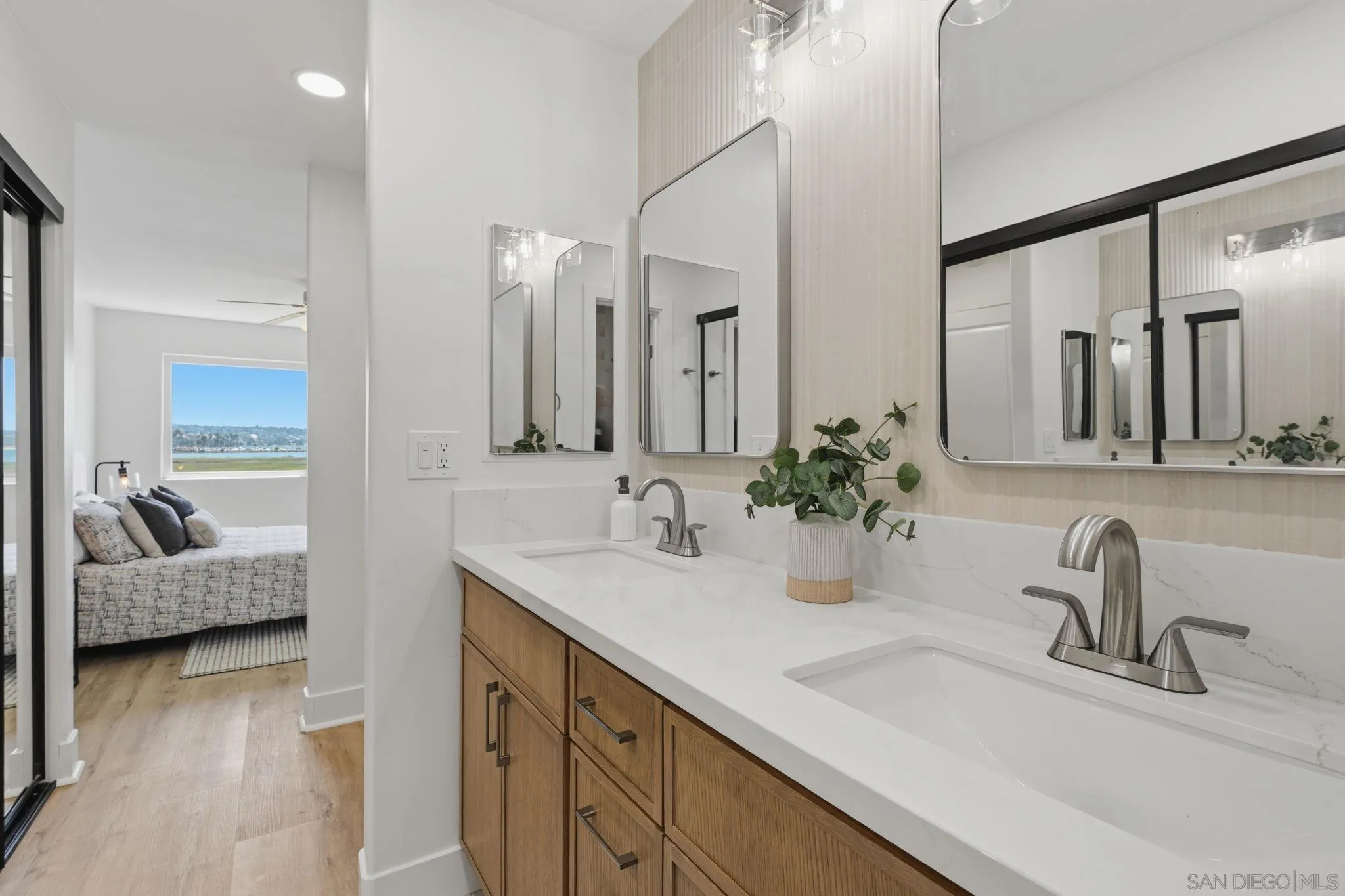 4013 Crown Point Unit 2