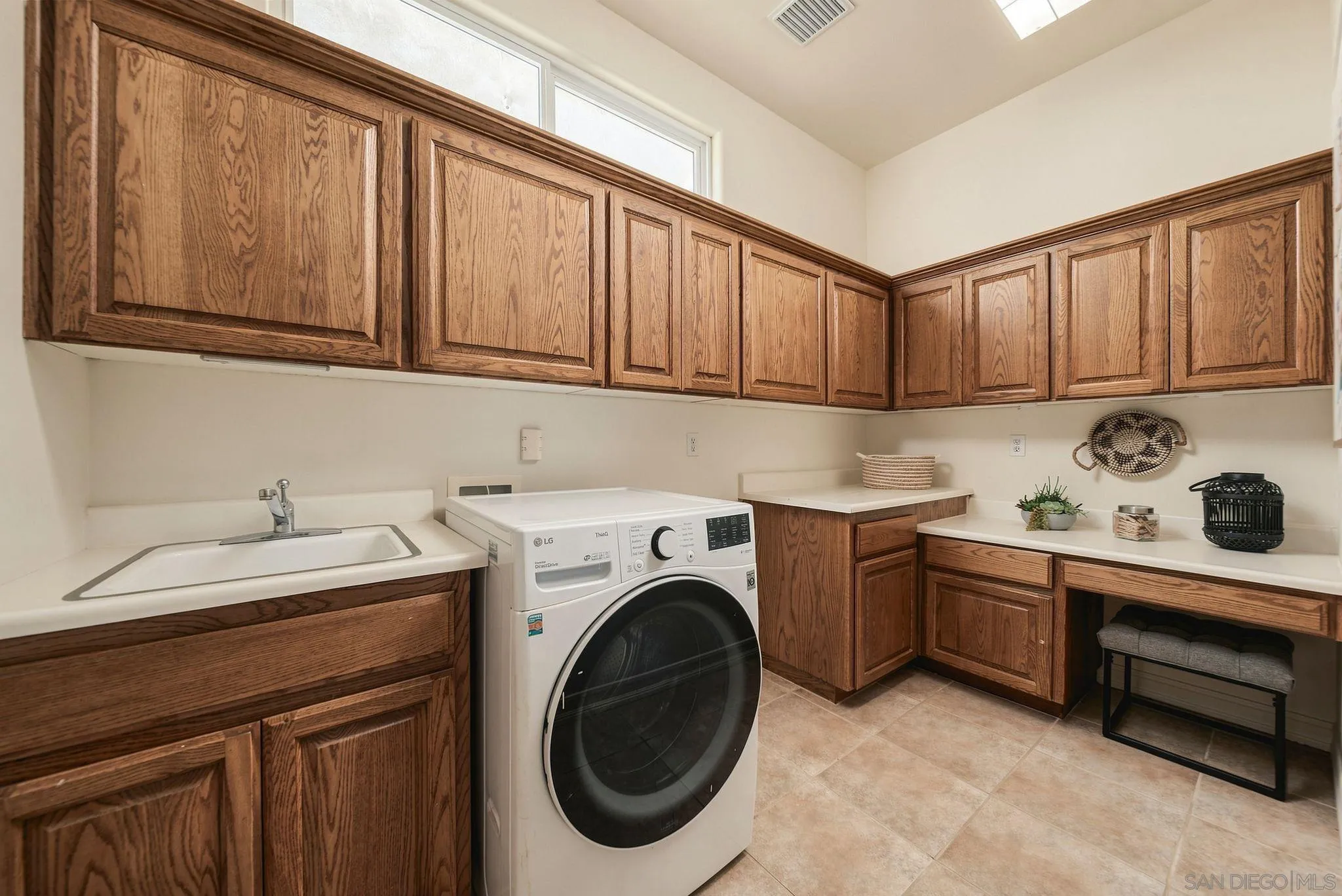 1990 Quail View Dr