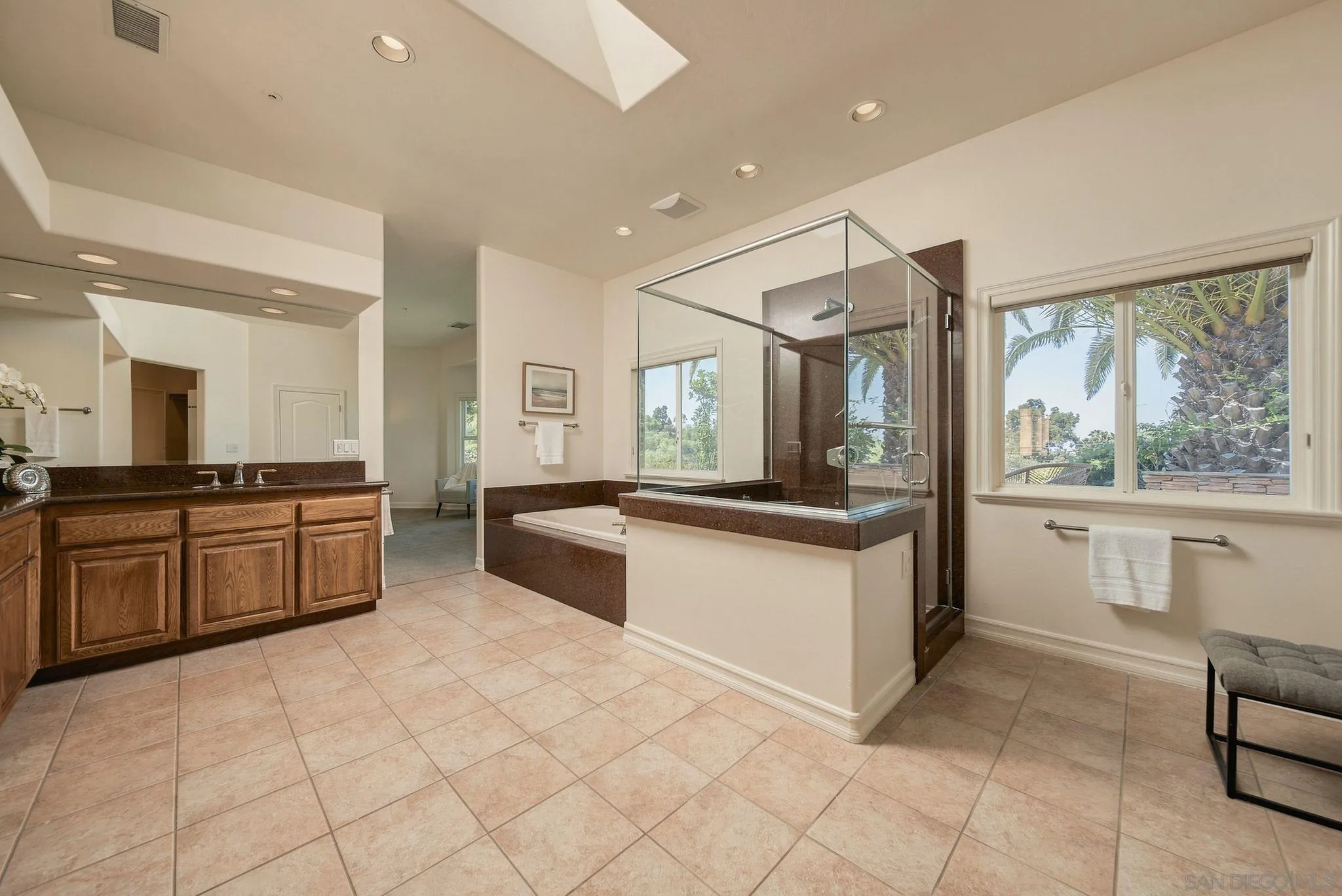1990 Quail View Dr
