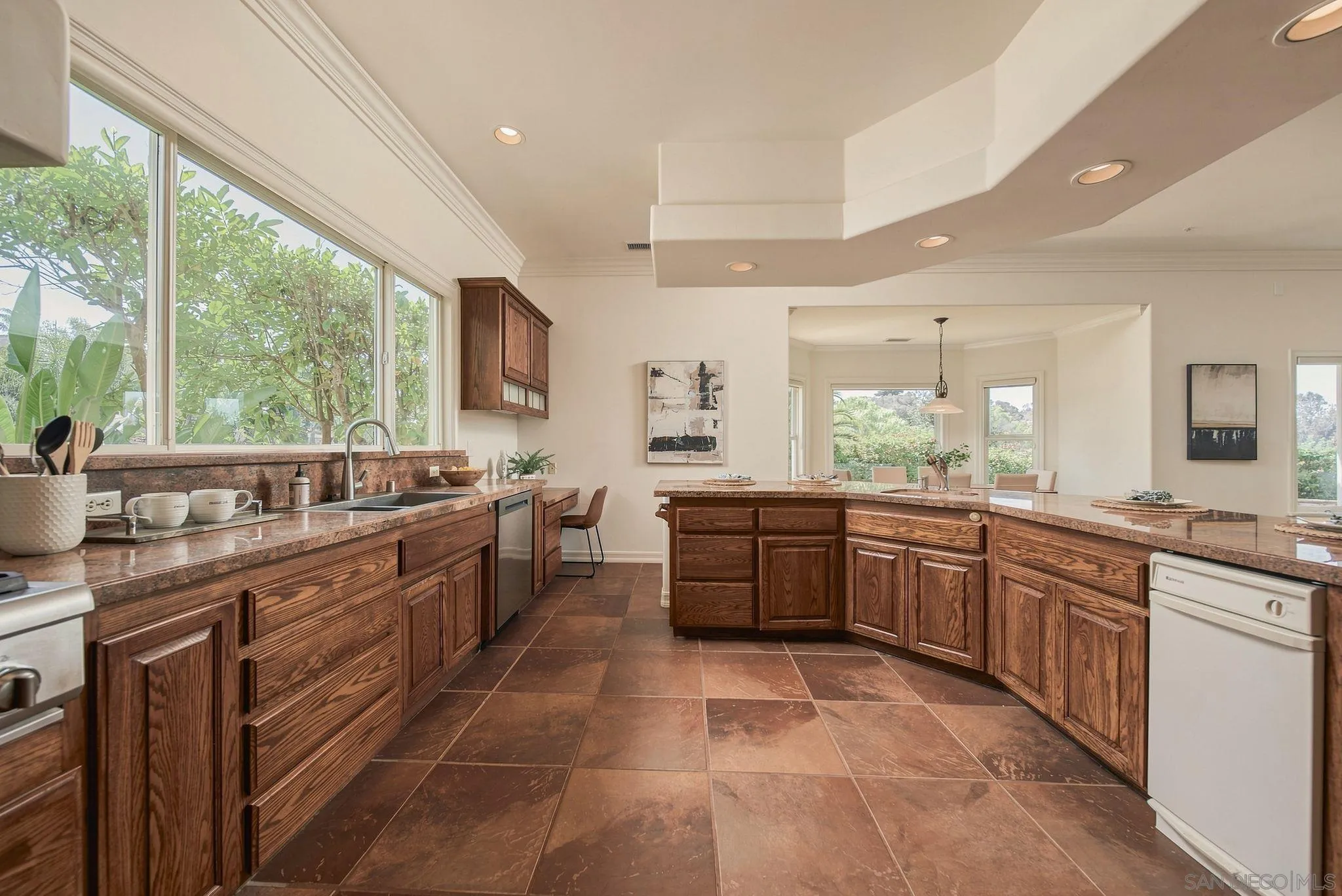 1990 Quail View Dr