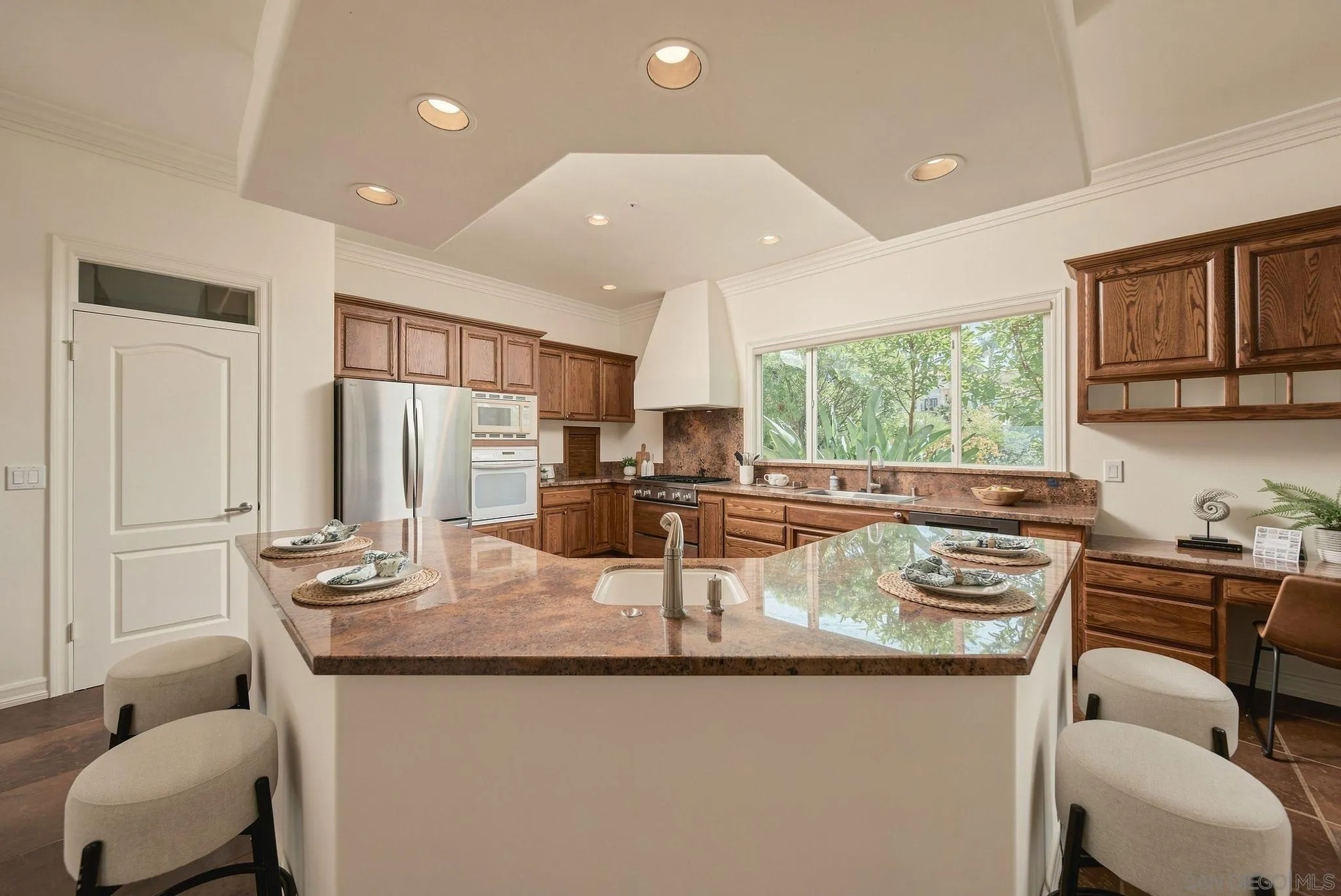1990 Quail View Dr