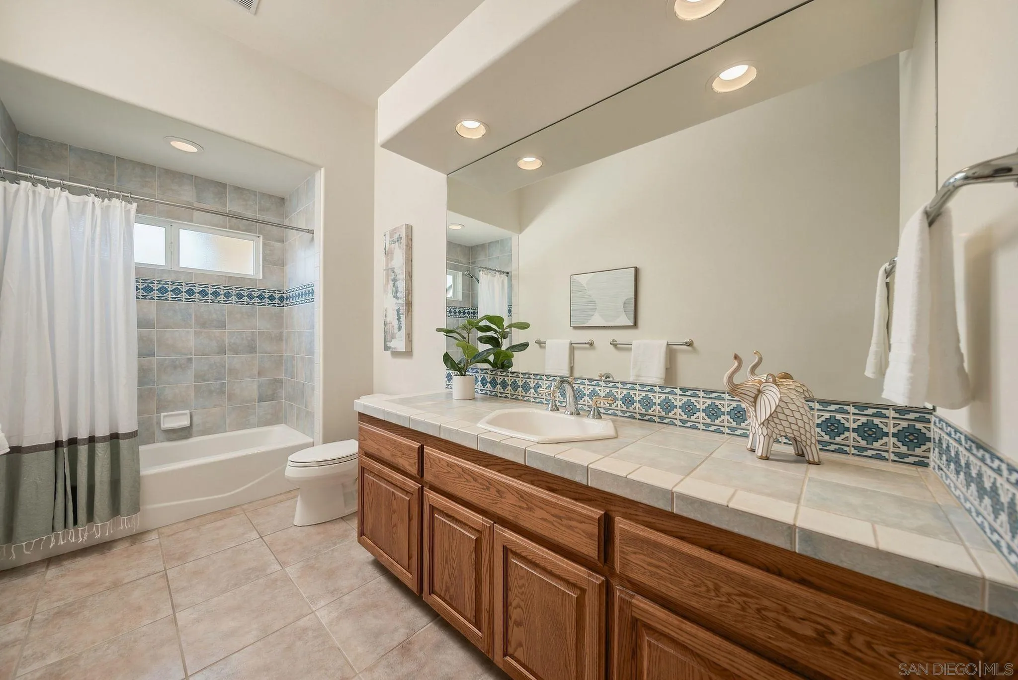 1990 Quail View Dr
