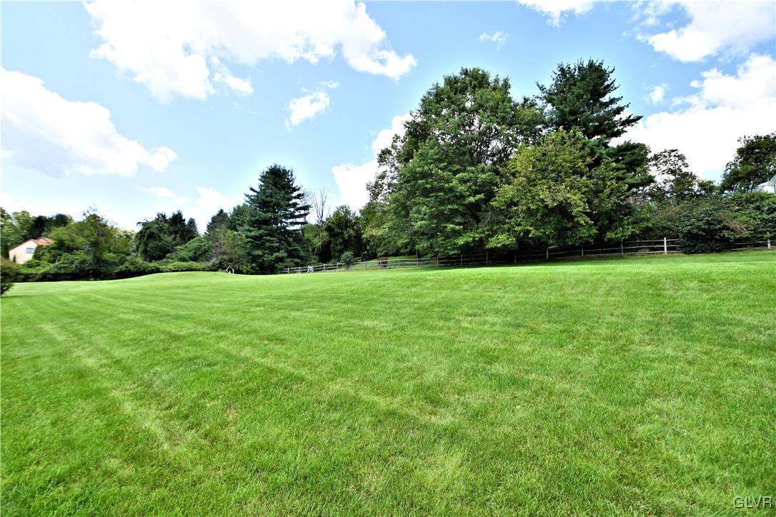 4933 Skytop Drive
