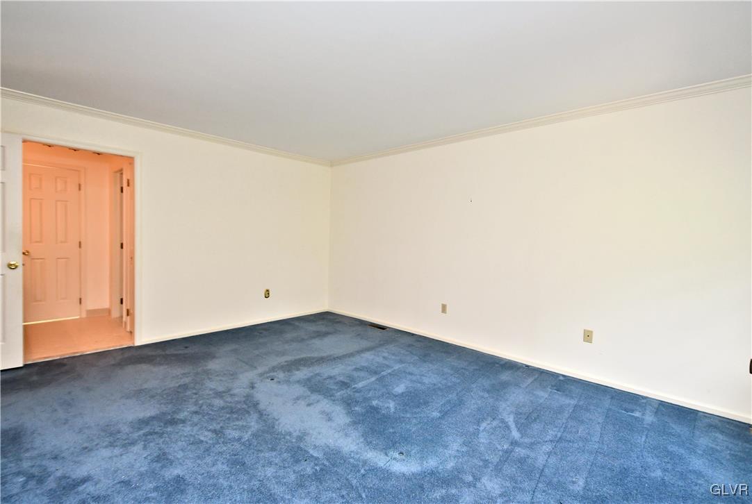 4933 Skytop Drive