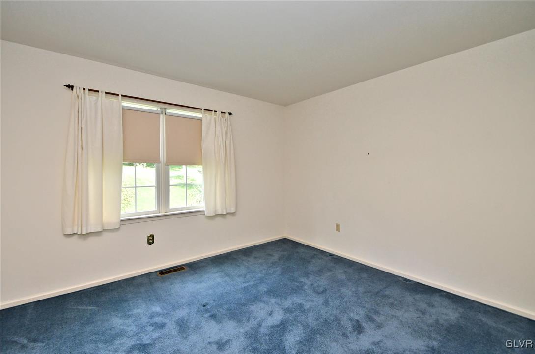 4933 Skytop Drive
