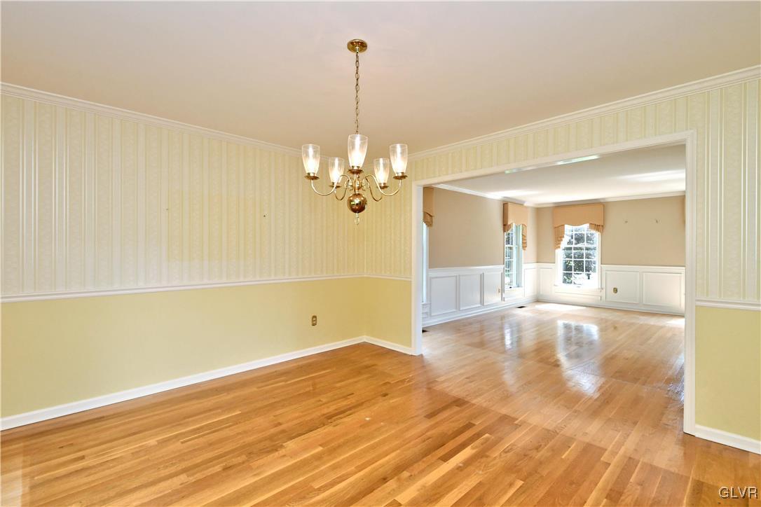 4933 Skytop Drive