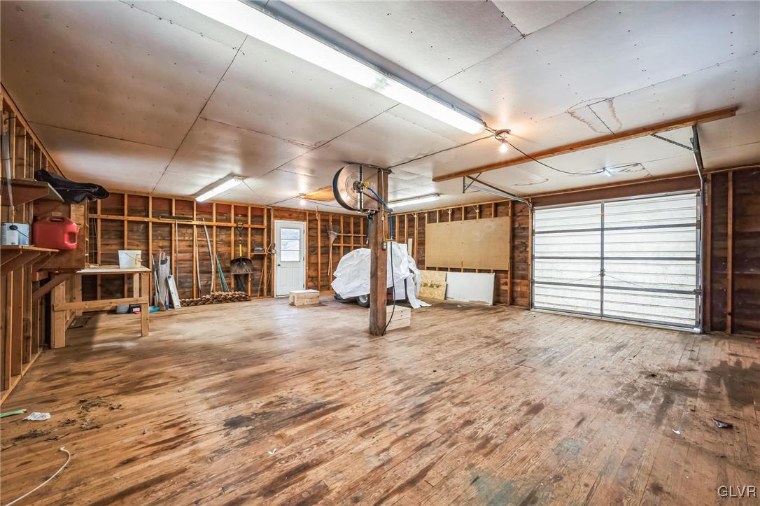 6435 Pohopoco Drive
