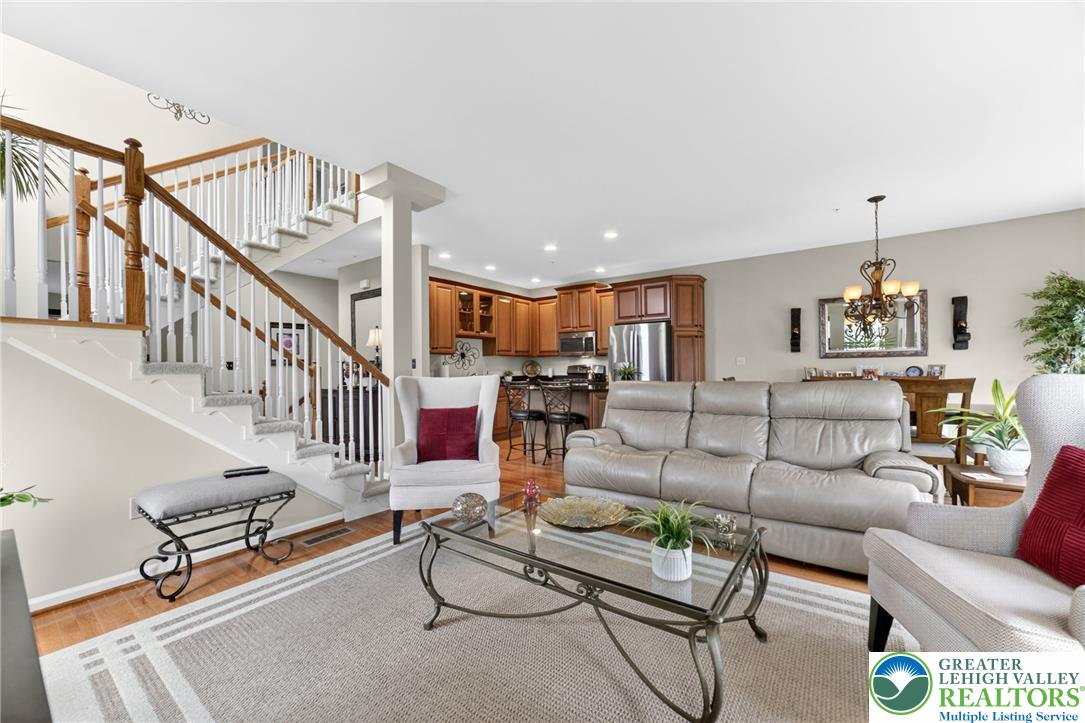 5440 West Spring Ridge Drive