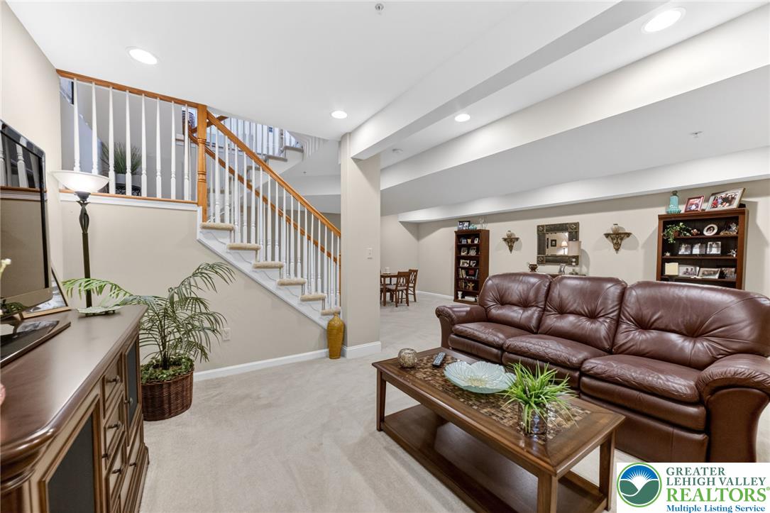 5440 West Spring Ridge Drive