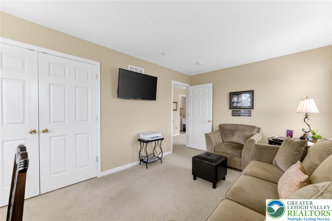 5440 West Spring Ridge Drive
