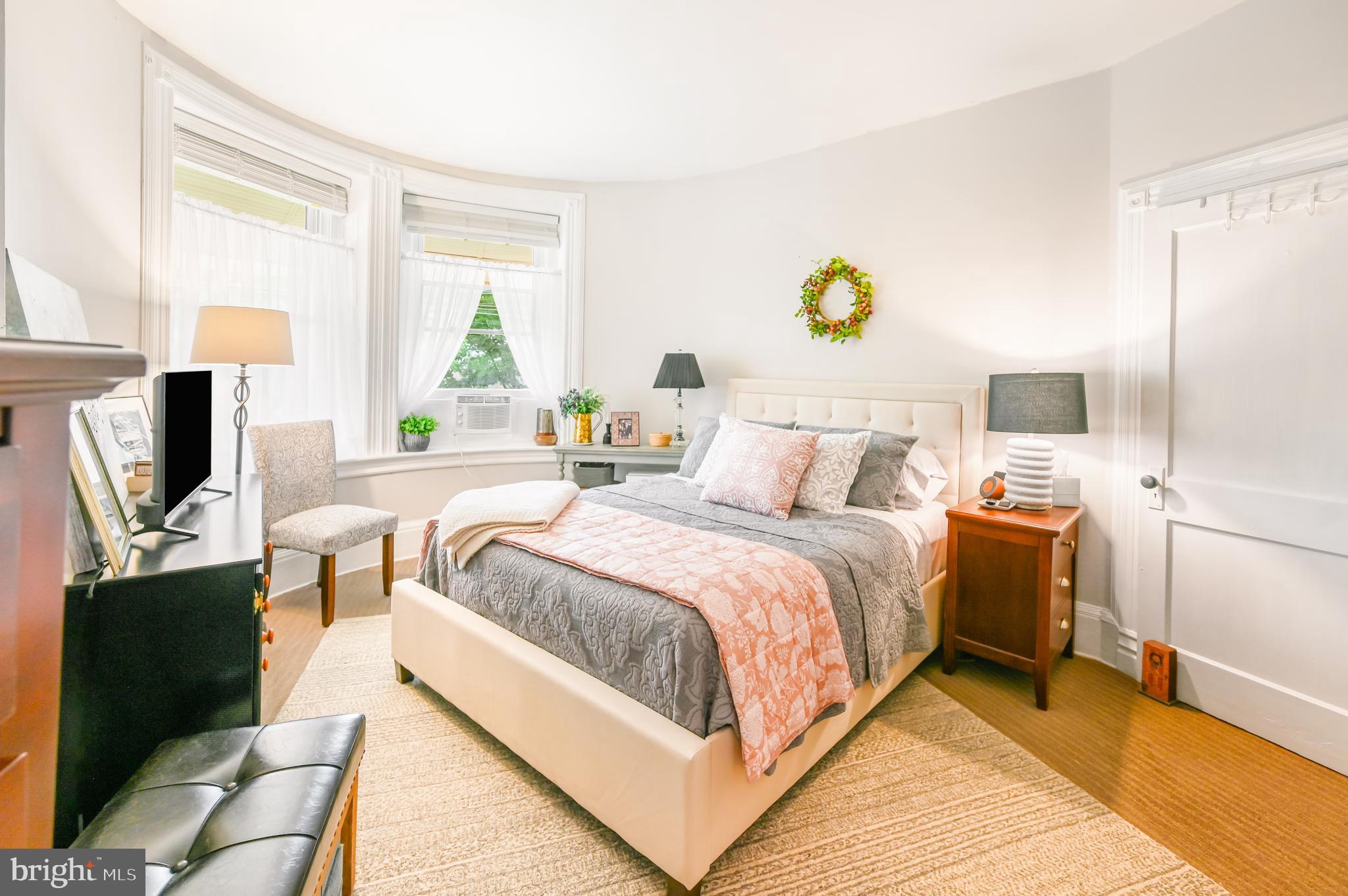 117 W ASHLAND STREET 1B