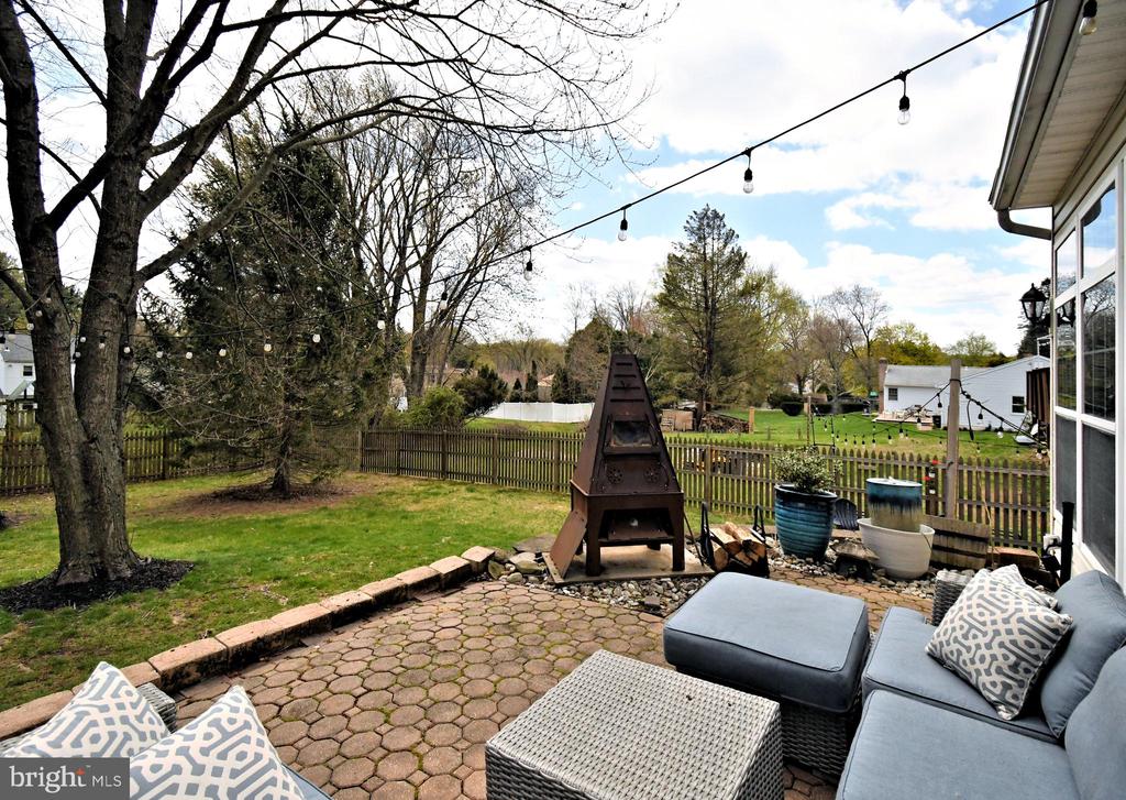 102 LONGVIEW DRIVE