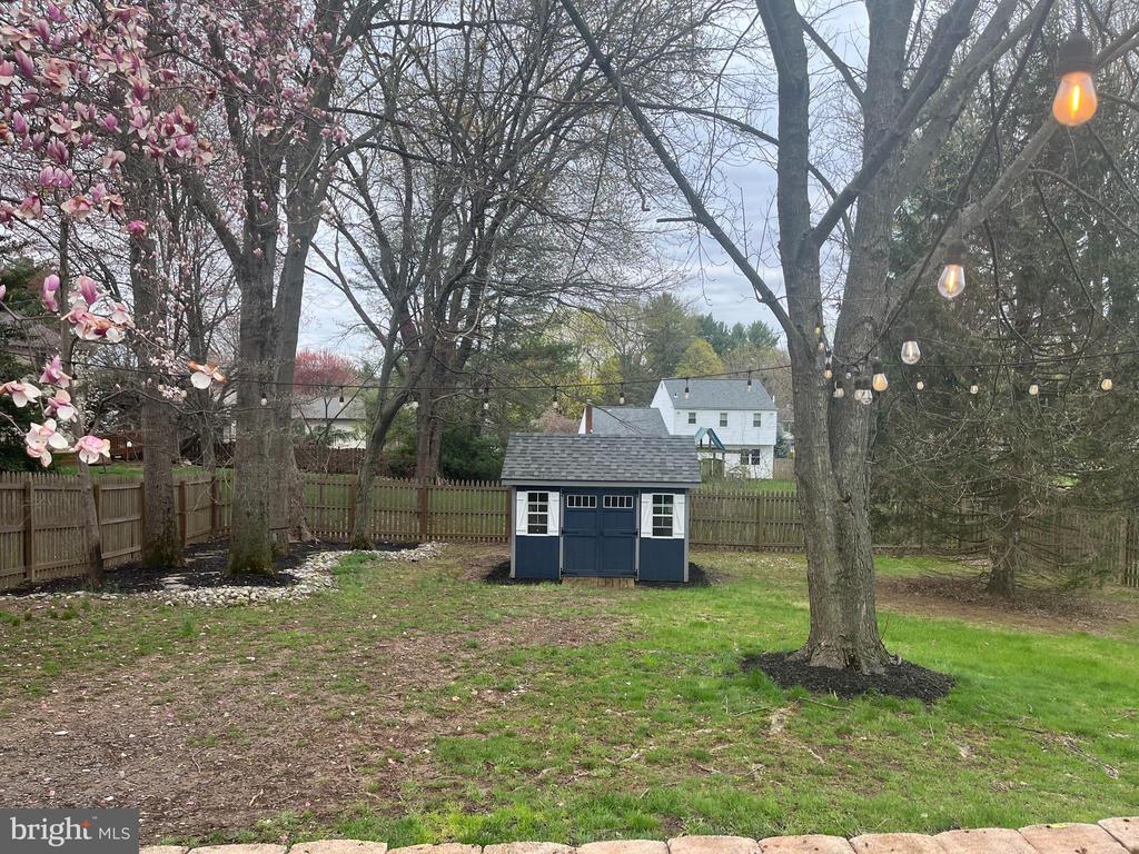 102 LONGVIEW DRIVE