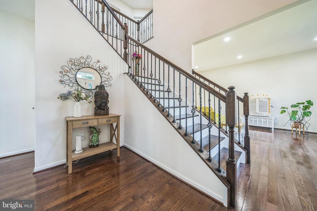 447 MAREGAN DRIVE