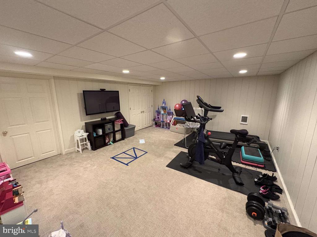 1407 BAYBERRY DRIVE