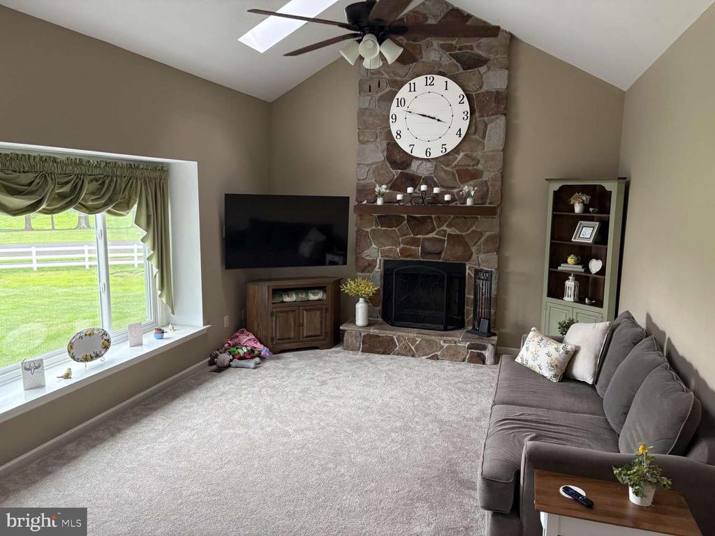 1407 BAYBERRY DRIVE