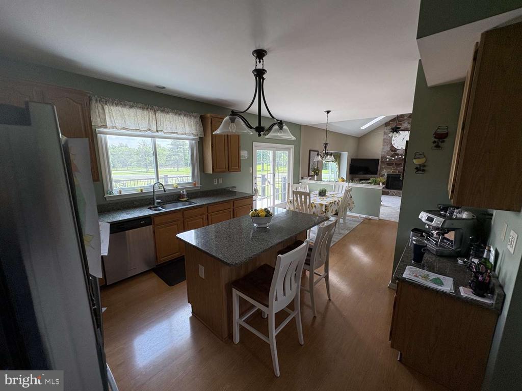 1407 BAYBERRY DRIVE